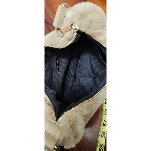 Steve Madden Faux Fur Shoulder Bag Crossbody Beige Plush Purse Gold Chain Strap - Picture 6 of 7